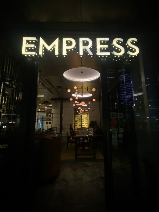 Exquisite local food by the Singapore River! 