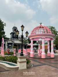 ถ่ายรูปธีมสีชมพูสุดคิวท์ที่ Chocolate Ville💕