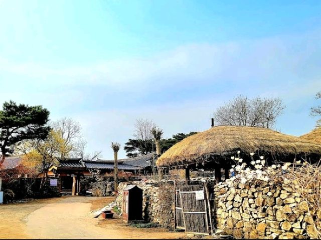 KOREAN TRADITIONAL VILLAGE