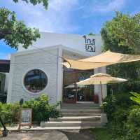 ใกล้บ้าน in the garden ☕️ คาเฟ่แห่งความอบอุ่น