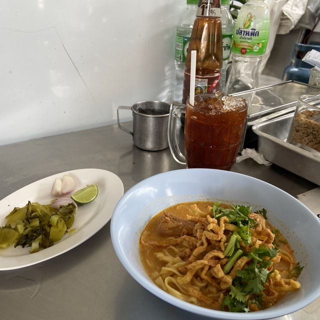 치앙마이 미슐랭 맛집, 카오소이 매싸이 🍜🍗 