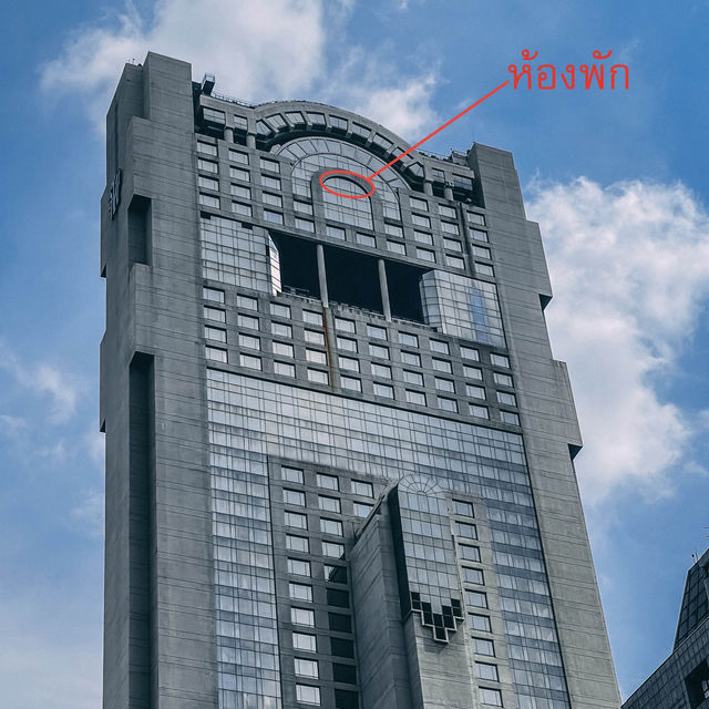 Banyan Tree Bangkok กับห้องกระจกทรงโค้ง