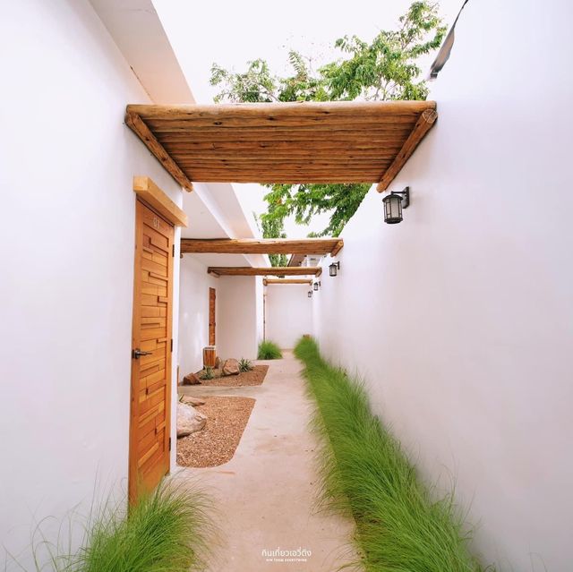 ที่พักเปิดใหม่บนเกาะล้าน นอนพลูวิลล่า🏝️