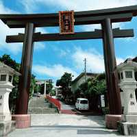[沖縄神社尋］崖上著名神社
