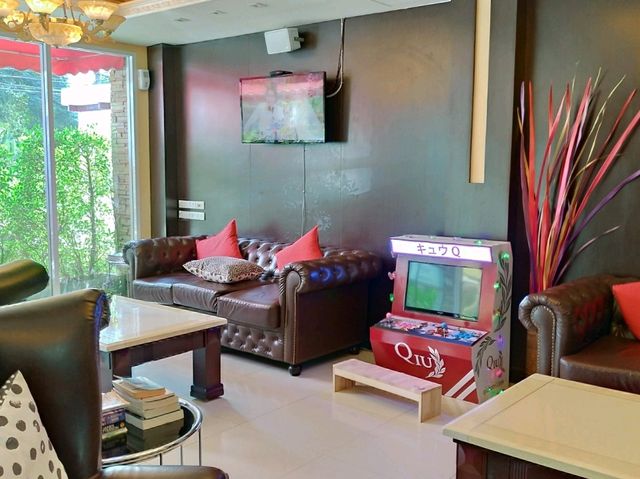 曼谷 | 性價比極高 Pool side池畔房間 Qiu Hotel Sukhumvit