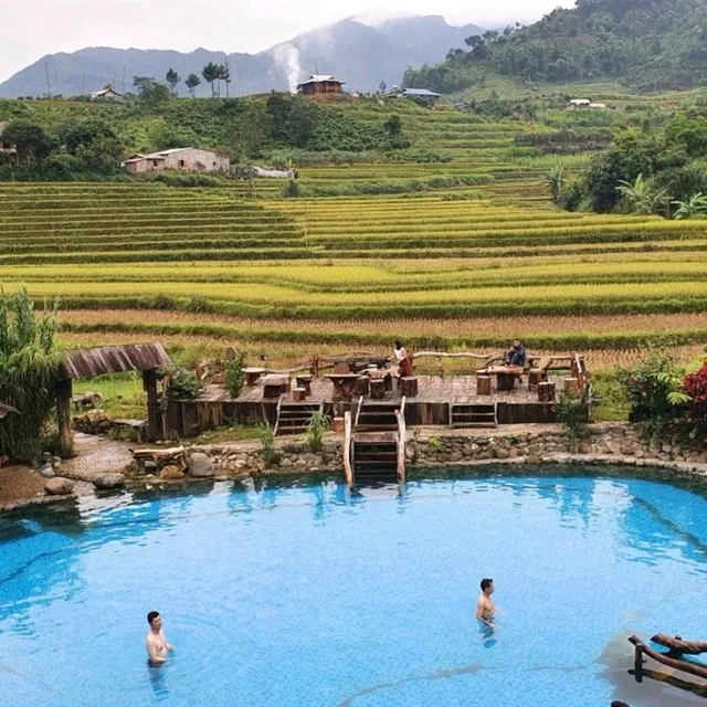 Trạm Tấu Hotsprings