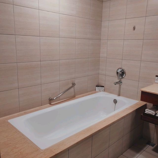 沉穩低調的嘉義耐斯王子大飯店四人房型