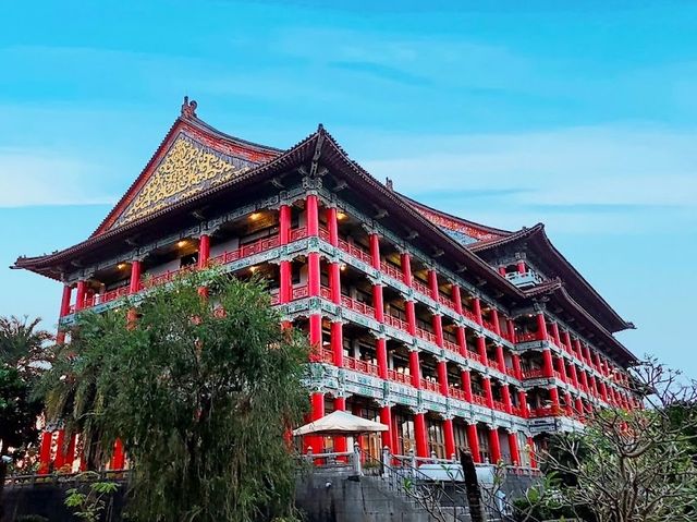 澄清湖畔的五星級飯店：高雄圓山大飯店