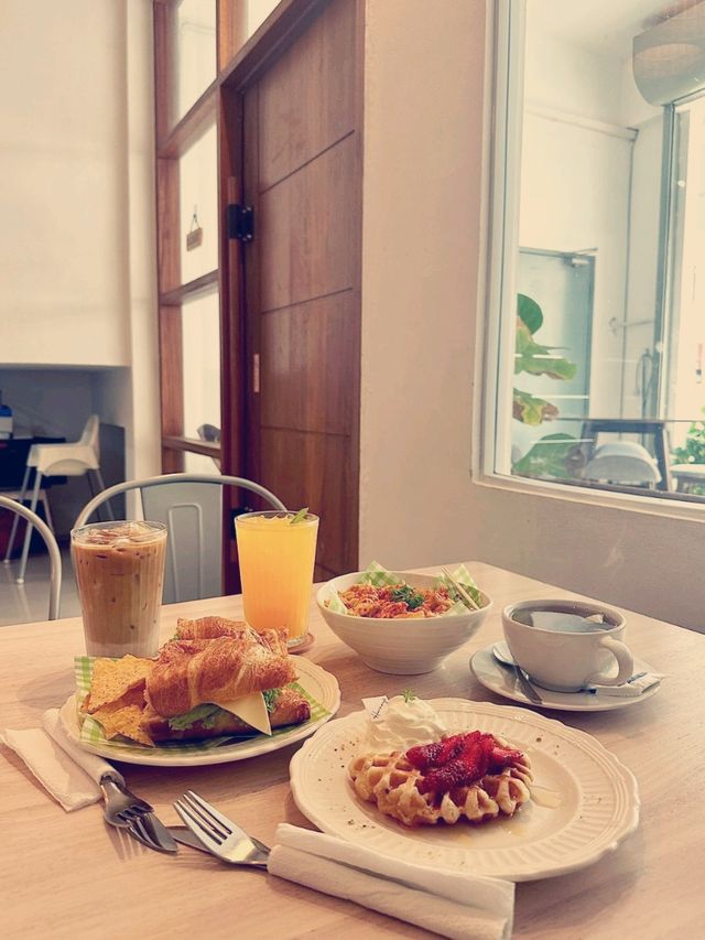 Harmonys Cafe