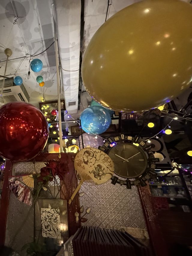 走進時光隧道的Cafe