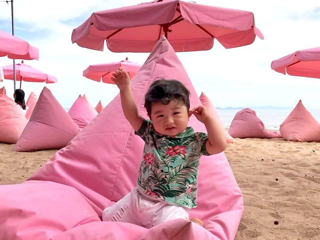 คาเฟ่สีชมพู Tutu Beach พัทยา