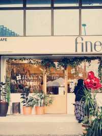 Fine Coffee & Flowers