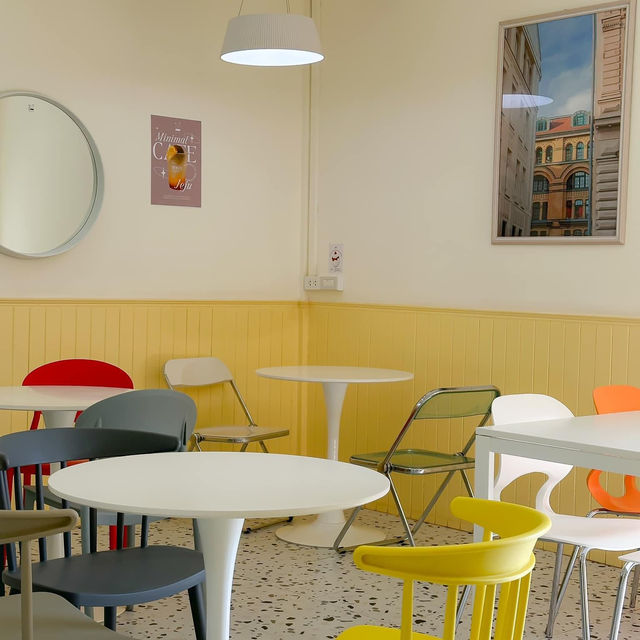 MINIMAL CAFE