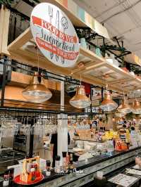 แวะนั่งกินอาหารใน Gourmet Market แบบทำให้กินสดๆ 
