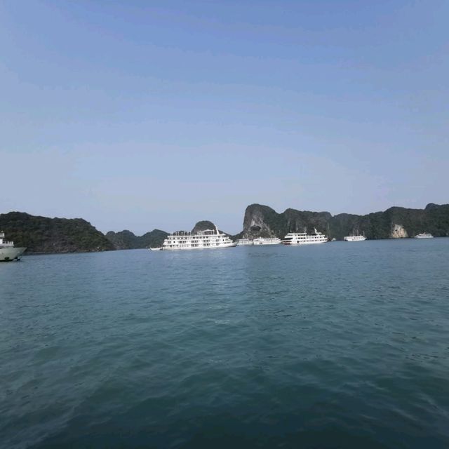 ha Long bay boat trip