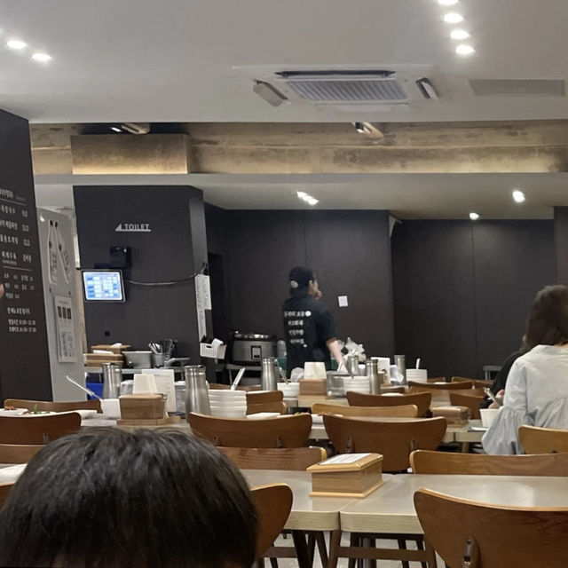 【ソウル/市庁(シチョン)】出汁の極み！大邱で人気のカルグクス店