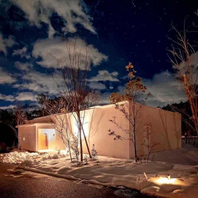 オリオン座が綺麗だったので📸雪の日にぴったりなホワイト露天風呂湯の山　素粋居（そすいきょ）硝白 87㎡　ガラスをイメージしたお部屋