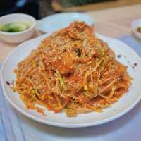 생선이 통째로 들어가는 옥돔지리와 아구찜이 유명한 서귀포 맛집 - 포항 아구찜