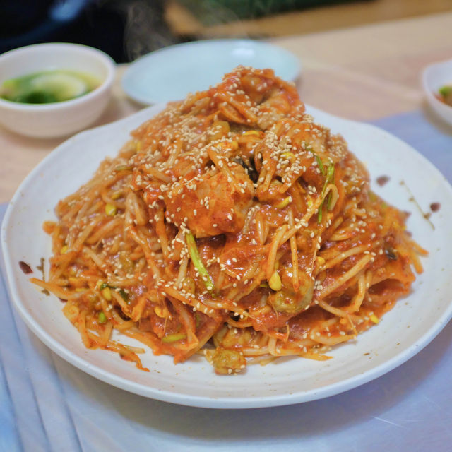 생선이 통째로 들어가는 옥돔지리와 아구찜이 유명한 서귀포 맛집 - 포항 아구찜