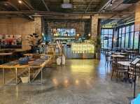 An afternoon chill at Yangjae Cattle and Bee