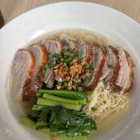 Manee Cafe & Bistro