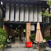 Nom Ruedee Cafe
