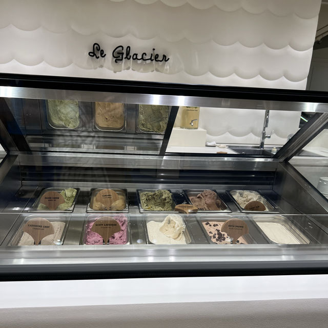 Chloéの世界初アイスクリームショップ🍨