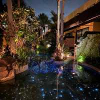 พาชมโรงแรมสวยทั้งกลางวัน อลังการกลางคืน