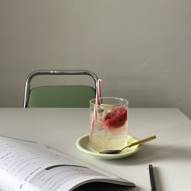 本当は教えたくない隠れ家カフェ"happy peace coffee Club"☕️  本当は教えたくない隠れ家カフェ"happy peace coffee Club"☕️