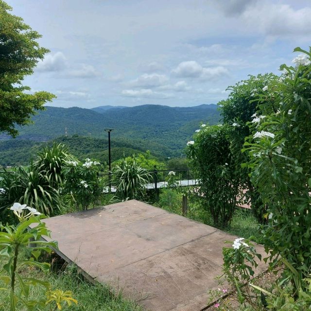 ชมวิวเขื่อนศรีฯ ที่ภูชนินทร กาญจนบุรี