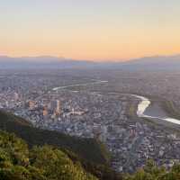 夕暮れの岐阜城