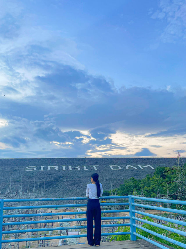 ปั่นจักรยานที่เขื่อนสิริกิติ์