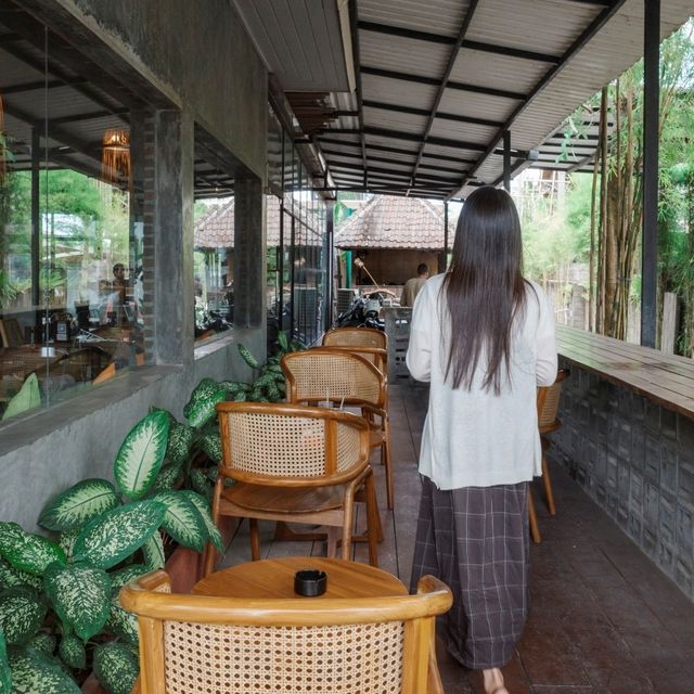 발리 짱구 카페의 멋진 실외공간