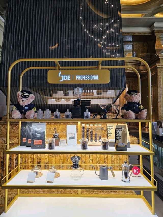 在五星級酒店大堂用餐感覺良好