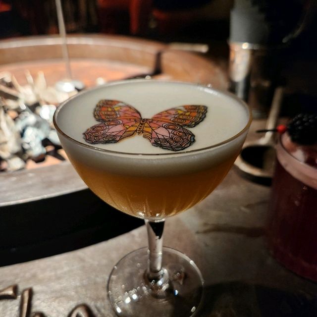 中環特色酒吧 🍸| 讓你走進夢幻國度🍷