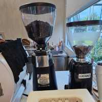 ร้าน WHITE CACTUS คาเฟ่บรรยากาศดี