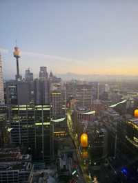 A chic space with a lofty view 