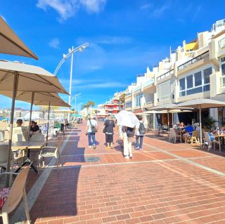 Sunlit Las Palmas: A Feast of Food and Architecture