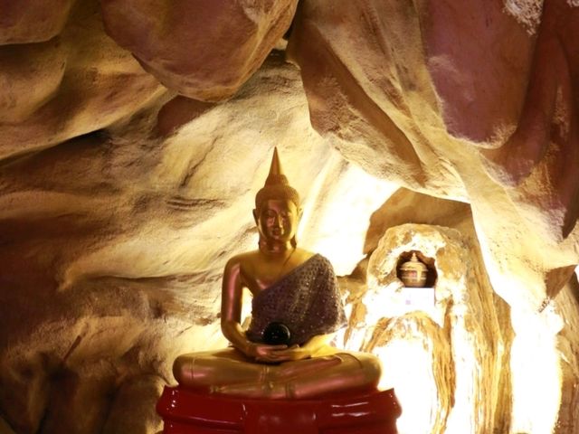 เที่ยวถ้ำลอดจักรพรรดิ์