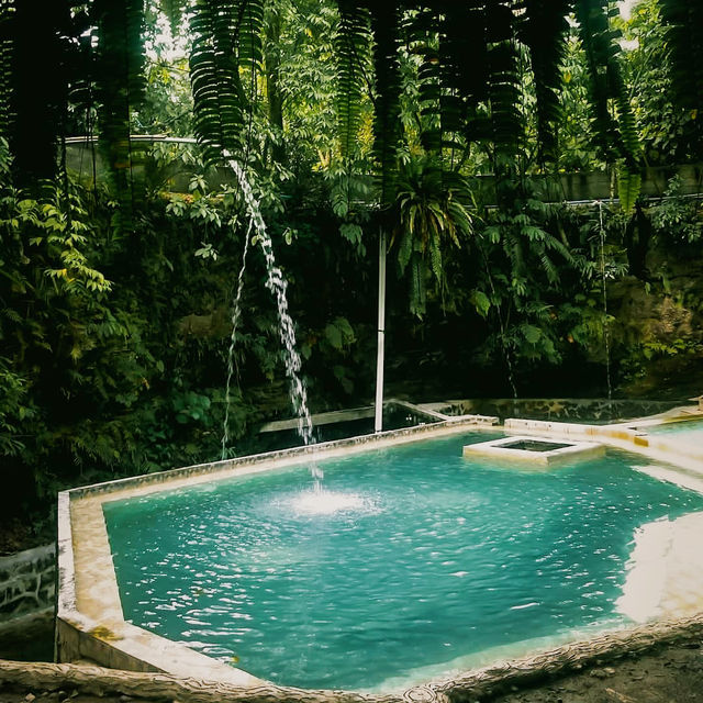 Cave And Hot Springs Goa Ergendang
