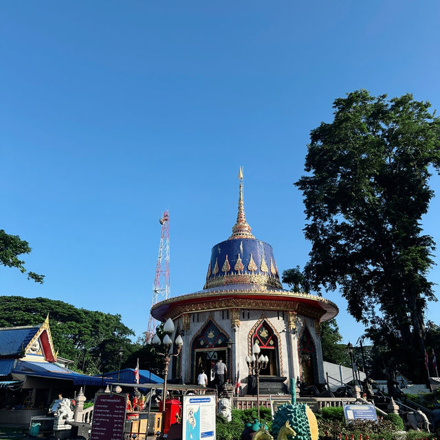 เที่ยวจัน ชมโบสถ์คริสต์ ไหว้ศาลหลักเมือง 🙏🏻🥰