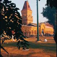 EXPERIENCING THE EMPRESS MARKET.