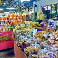 ตลาดประมงพื้นบ้านอ่างศิลา