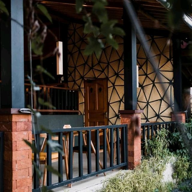 Savor a tasty Balinese at TULEN restaurant 