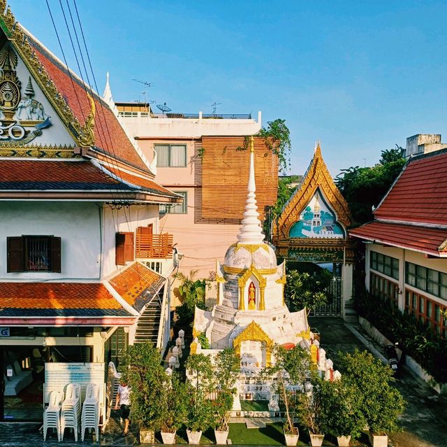泰國曼谷市區歷史古跡皇家寺廟:Wat Sutthiwararam，精美絕倫的建築和雕像，適合打卡拍照📸好去處