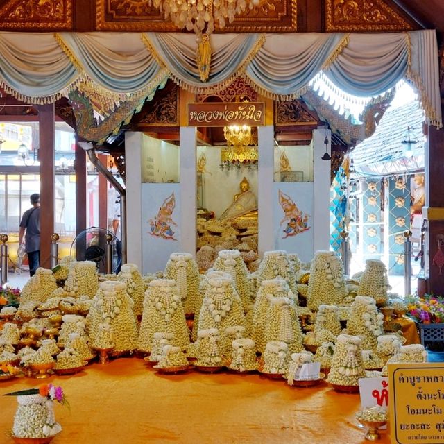 วัดพระธาตุดอยคำ