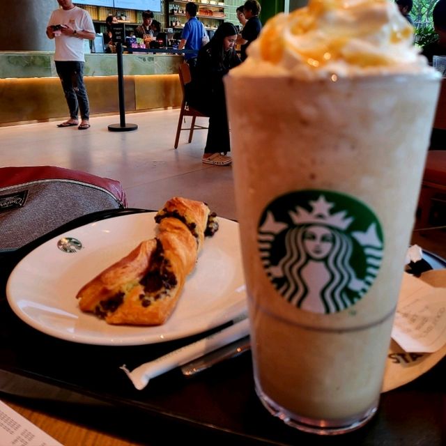 Starbucks coffee go Green 💚 