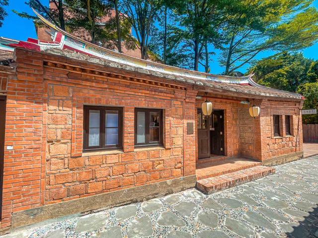 淡水最具有異國風情的地方之一，巫益登美術館