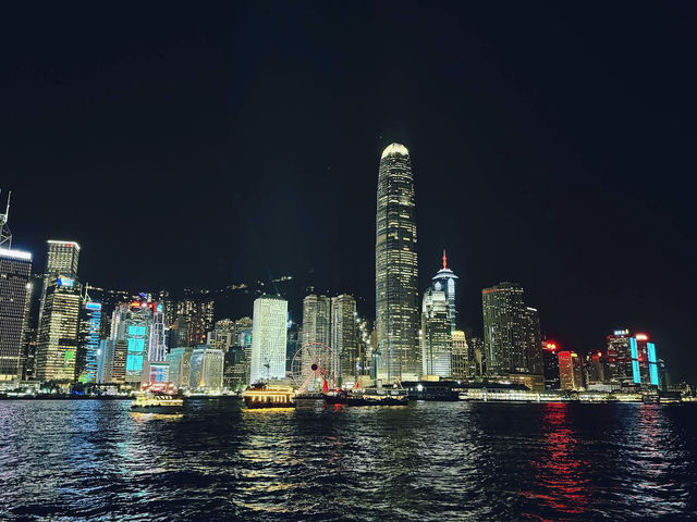 A Tranquil Solo Night at Victoria Harbour