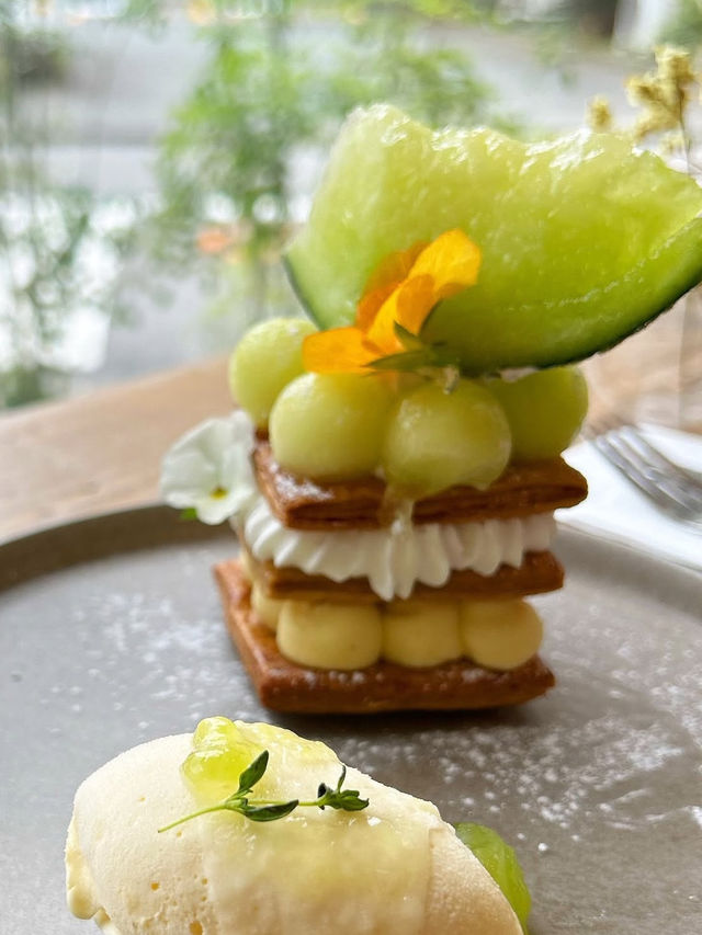 【福岡カフェ】明るくて居心地のいいカフェで季節のフルーツケーキ🍈